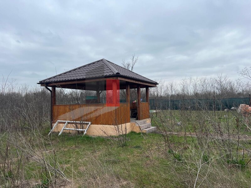 Giurgiu, 30 km de Bucuresti, casa cu teren de 5000 mp.