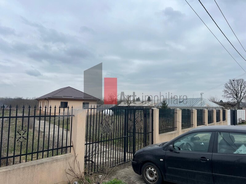 Giurgiu, 30 km de Bucuresti, casa cu teren de 5000 mp.