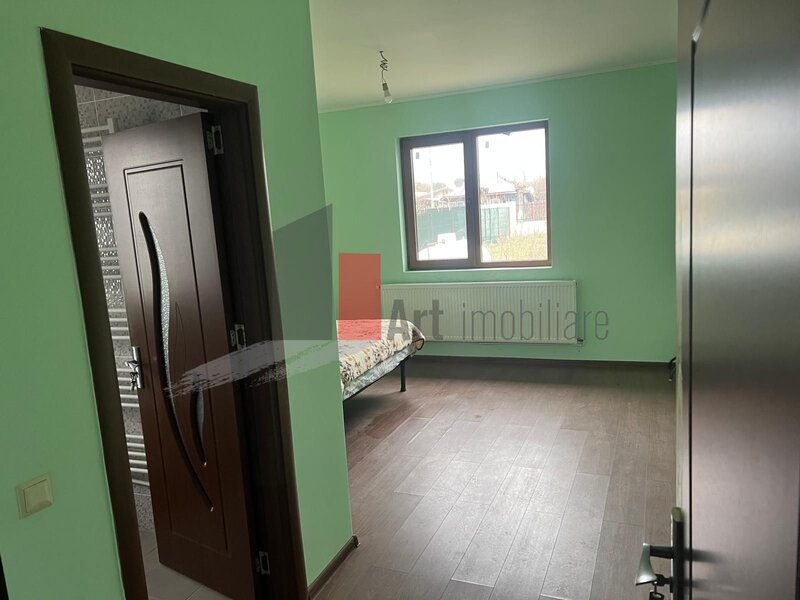 Giurgiu, 30 km de Bucuresti, casa cu teren de 5000 mp.